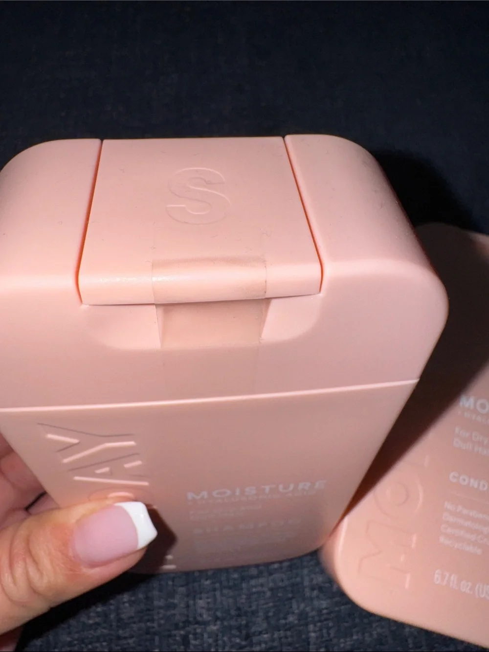 Monday- NEW Moisture Hyaluronic Acid Shampoo & Conditioner Set